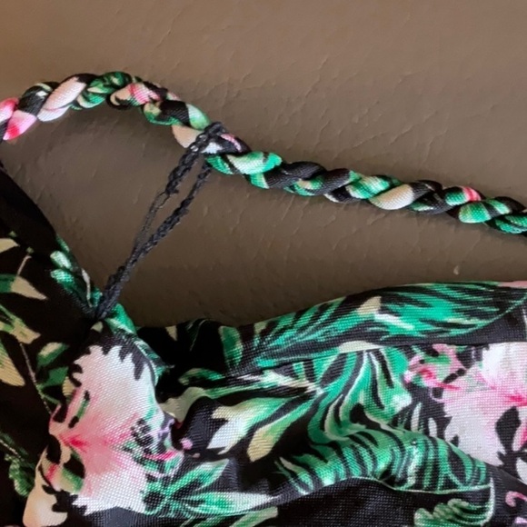 Black House White Market Lush Floral Black Dress - Picture 12 of 12